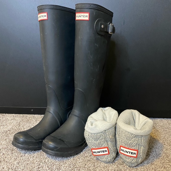 Hunter Rainboots with Boot Socks - Picture 2 of 3